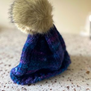 Beautiful knitted hat for boy or girl.